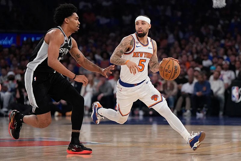 Basketball: San Antonio Spurs vs New York Knicks