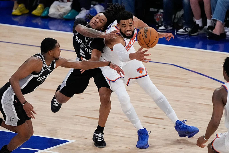 NBA Basketball: San Antonio Spurs vs New York Knicks