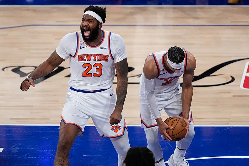 NBA Basketball Game: San Antonio Spurs vs New York Knicks