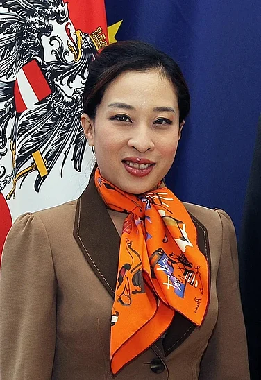 Thailand's Princess Bajrakitiyabha Dies At 47