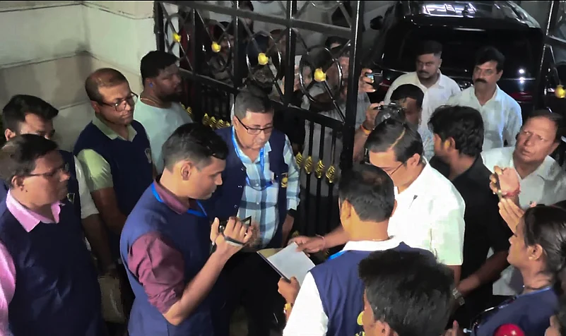Abhishek Banerjee
Abhishek Banerjee home search
Kalighat residence search