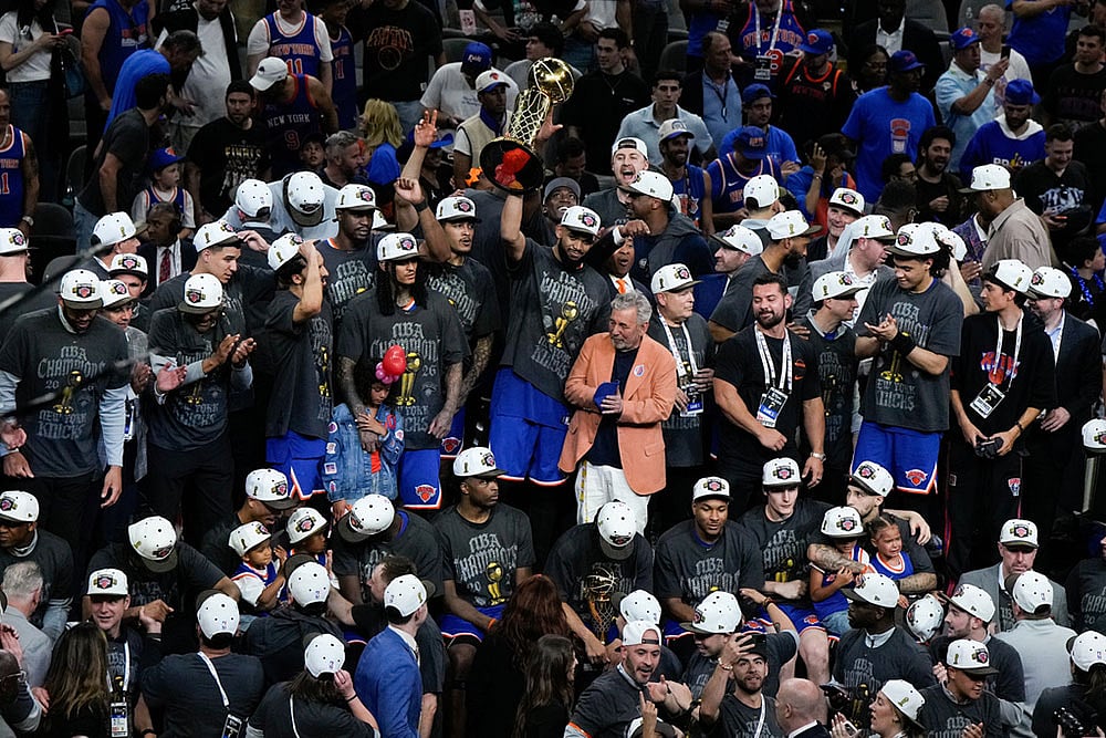 NBA: San Antonio Spurs vs New York Knicks