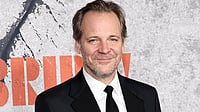 IMDb : Peter Sarsgaard Joins The Last Of Us Season 3 Cast
