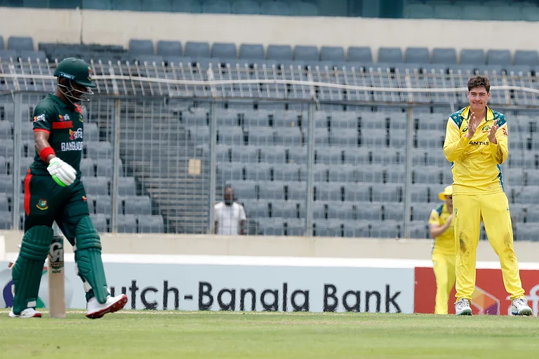 Bangladesh vs Australia, 3rd ODI Live: Australia's Matt Renshaw, right, celebrates the wicket of Bangladesh's Tanzid Hasan Tamim. - AP