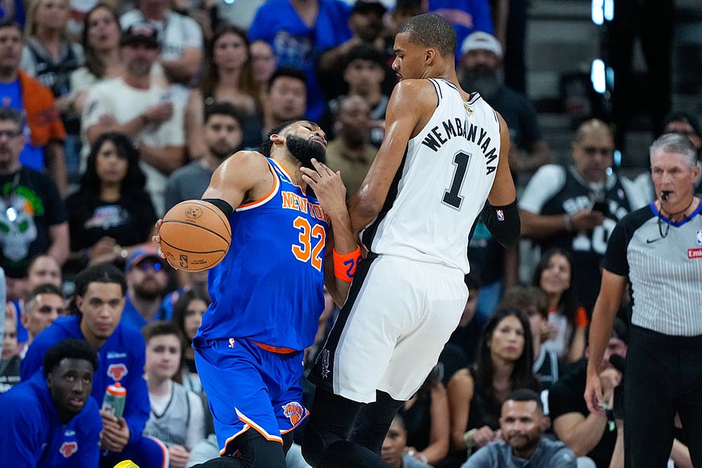 NBA: San Antonio Spurs vs New York Knicks