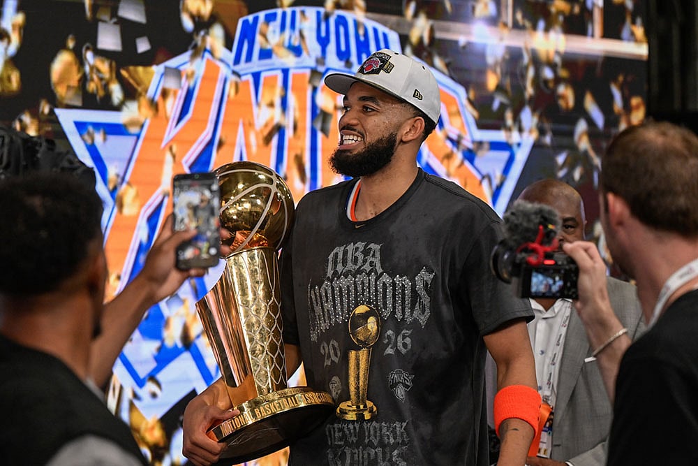 NBA Basketball Game: San Antonio Spurs vs New York Knicks