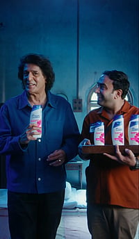 Head & Shoulders Plans Chunky Panday’s Ultimate Comeback, With The Promise That His Dandruff Doesn’t Make A Comeback