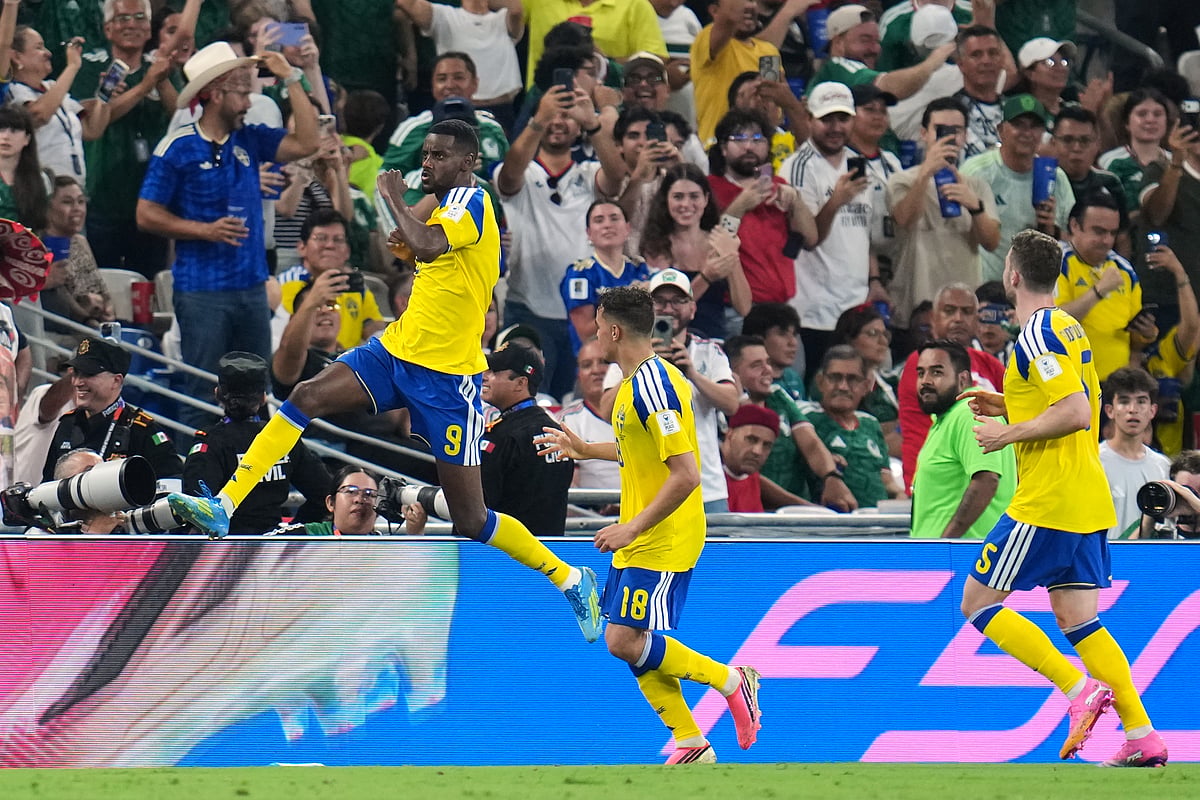AP Photo/Matias Delacroix : Swedens Alexander Isak (9) celebrates after scoring his teams second goal during the World Cup Group F soccer match between Sweden and Tunisia in Guadalupe, near Monterrey, Mexico, Sunday, June 14, 2026.