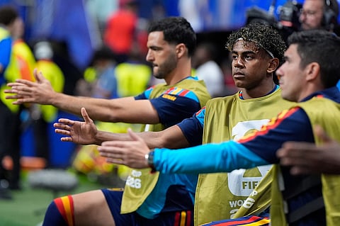 Spain's Lamine Yamal (19) warms up during the World Cup Group H soccer match between Spain and Cape Verde in Atlanta, Monday, June 15, 2026.