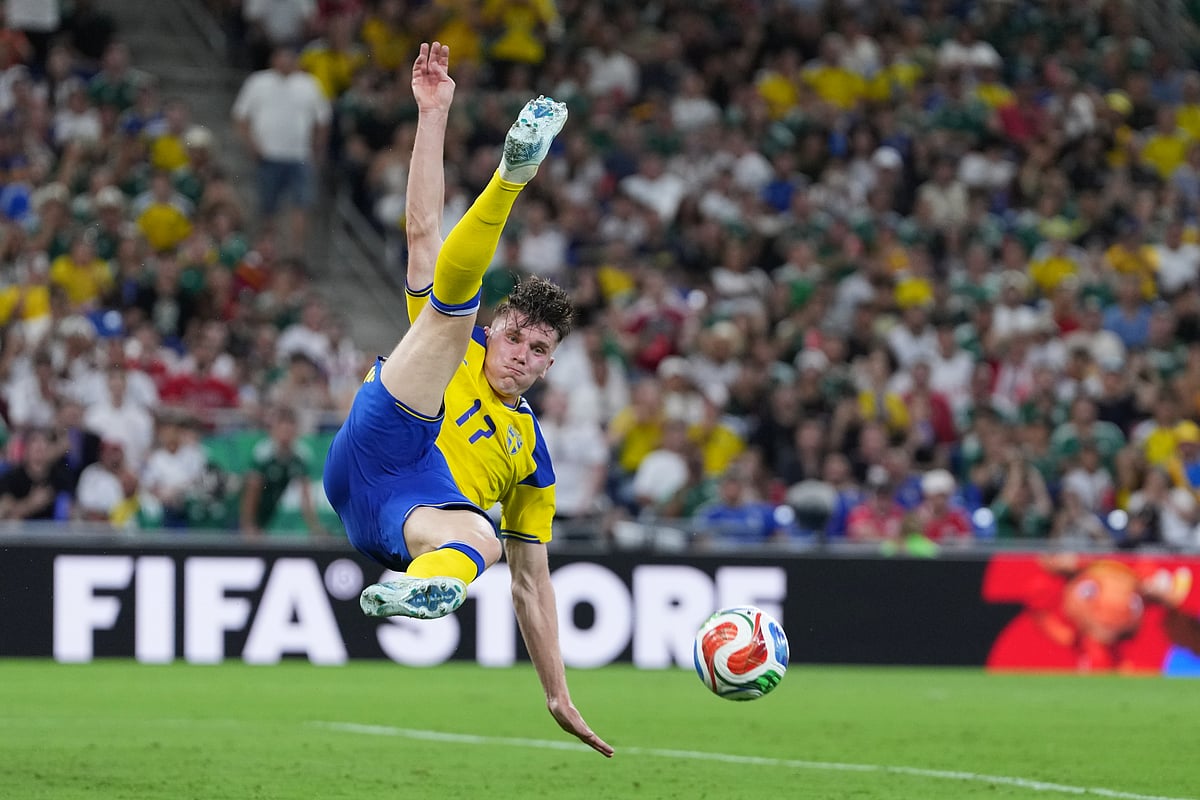 Sweden vs Tunisia FIFA World Cup 2026 Group F Gyokeres acrobatics AP photo
