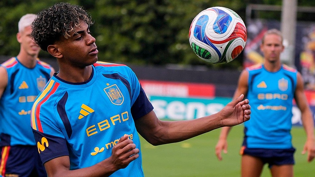 Spain's Lamine Yamal works out during a training session, Saturday, June 6, 2026, in Chattanooga, Tenn., ahead of the World Cup soccer tournament.  - AP Photo/Mike Stewart