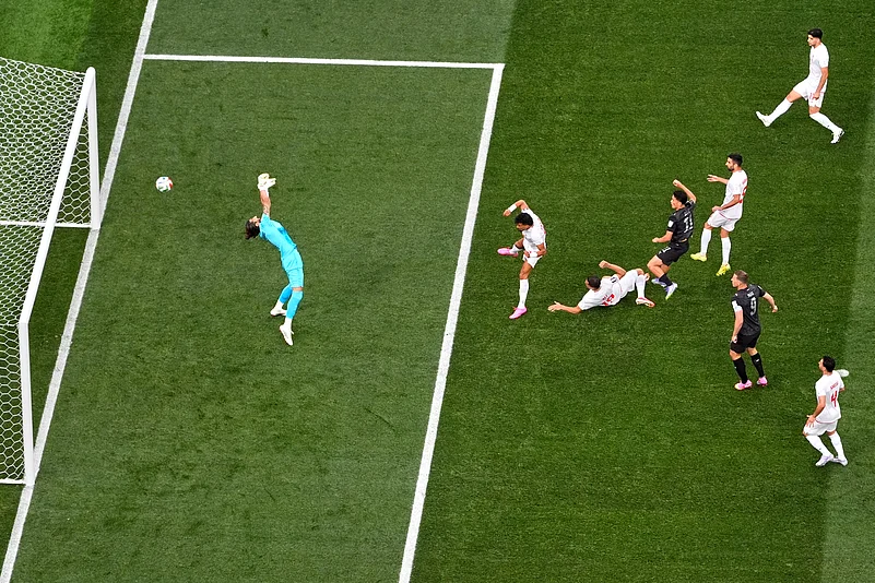Iran Vs New Zealand FIFA World Cup 2026 Group G Elijah Just Scores AP Photo