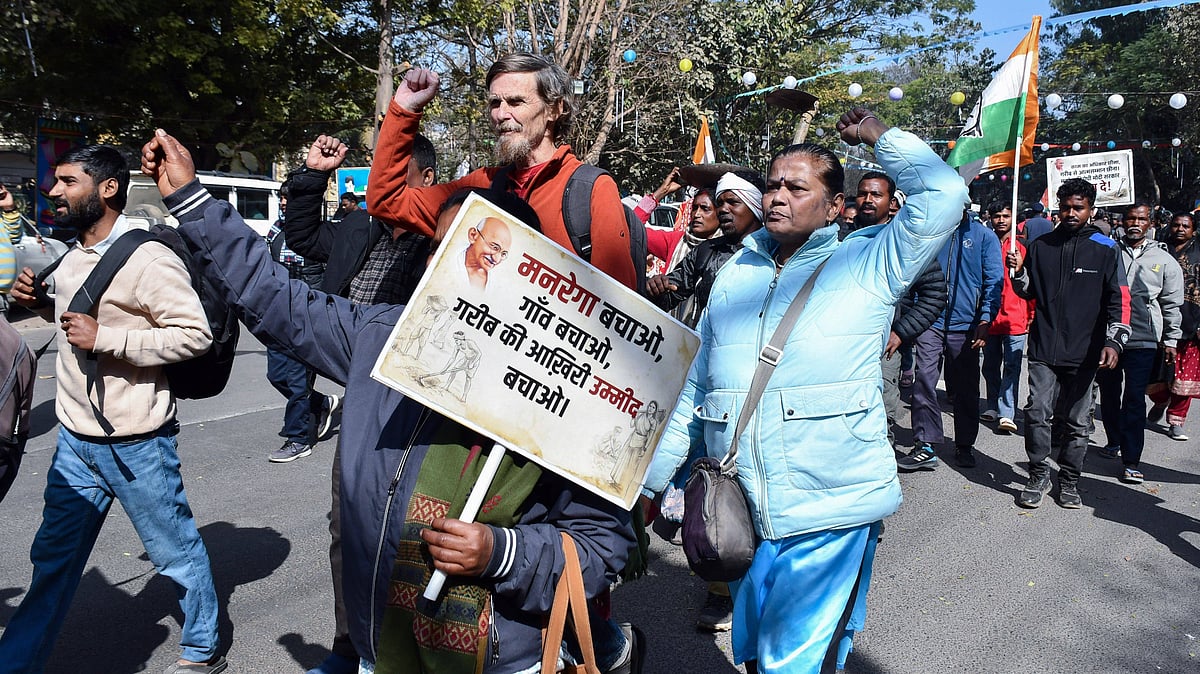 Activists Demand Repeal of VB-G RAM G, Announce Nationwide Protest on July 1 - null
