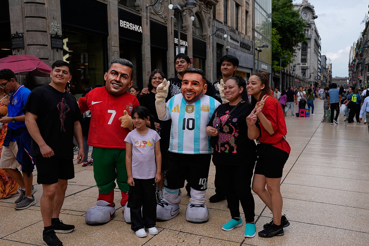 Argentina Vs Algeria FIFA World Cup 2026 Group J Messi Ronaldo Mascots Mexico AP Photo
