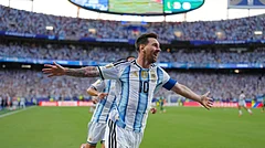 Argentina's Lionel Messi (10) celebrates after scoring a goal during the World Cup Group J soccer match between Argentina and Algeria in Kansas City, Mo., Tuesday, June 16, 2026. - AP Photo/Ed Zurga