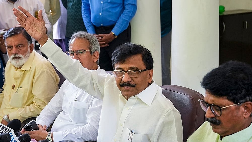 Sanjay Raut Hurls Expletives Against Rebel Shiv Sena MPs, Calls them 'Beman' - | Photo: PTI/Ravi Choudhary