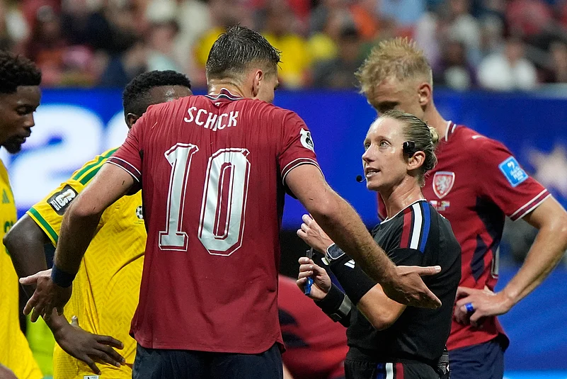 Czechia Vs South Africa FIFA World Cup 2026 Group A Patrik Schick Argues With Tori Penso AP Photo