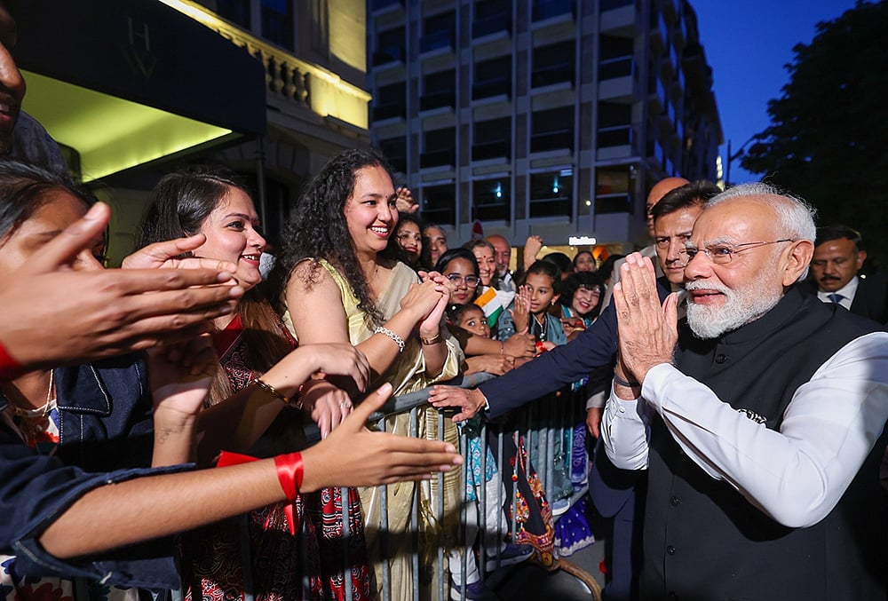 PM Modi in Paris