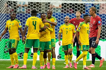 AP Photo/Mike Stewart : South Africa's Thapelo Maseko, 3rd left, reacts after winning a penalty kick during the World Cup Group A soccer match between Czechia and South Africa in Atlanta, Thursday, June 18, 2026.