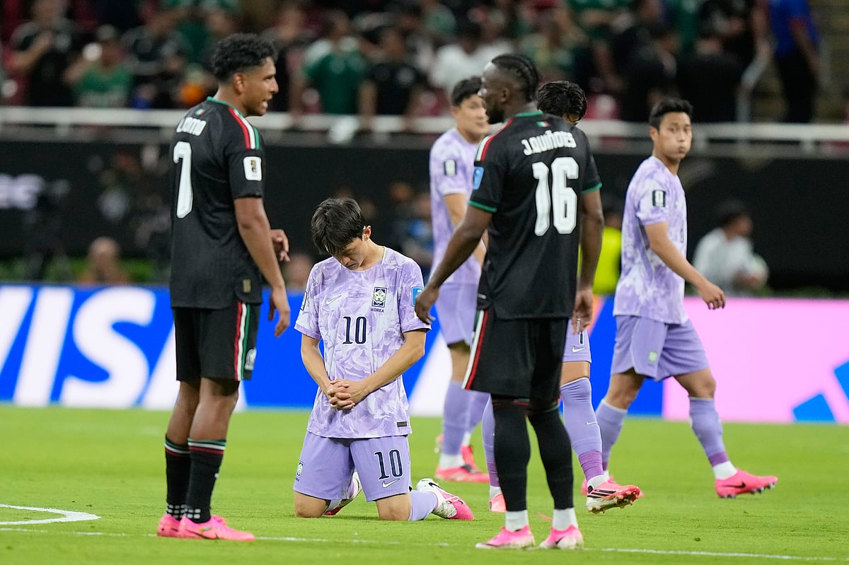 Mexico vs South Korea FIFA World Cup 2026 Lee Jae-sung prays AP Photo