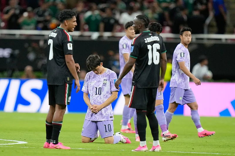 Mexico vs South Korea FIFA World Cup 2026 Lee Jae-sung prays AP Photo