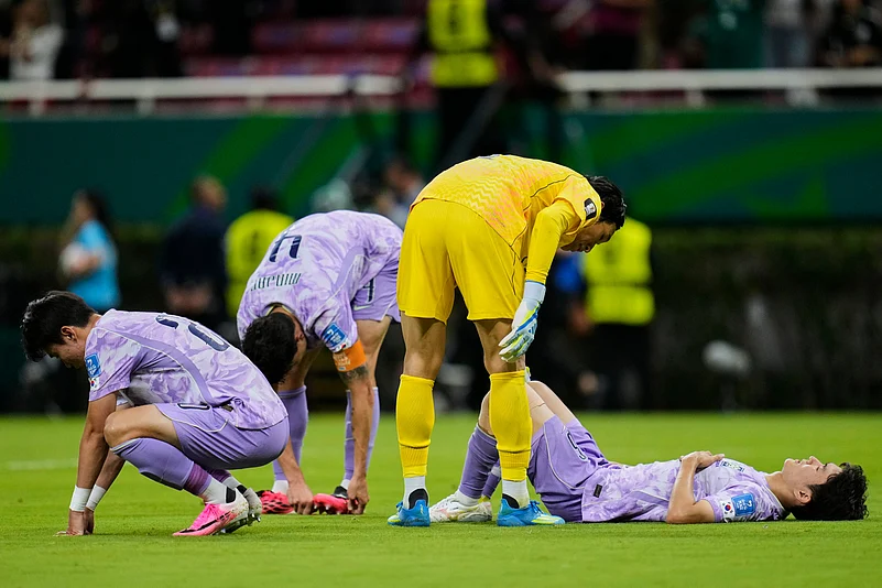 Mexico vs South Korea FIFA World Cup 2026 Group A Korean players react AP Photo