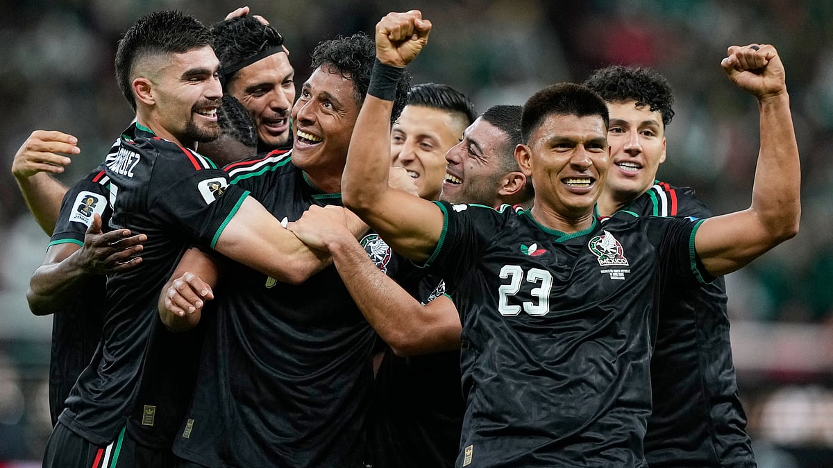 Mexico's Luis Romo, third left, celebrates with his teammates after scoring g his team's first goal during the World Cup Group A soccer match between Mexico and South Korea in Zapopan, near Guadalajara, Mexico, Thursday, June 18, 2026 - (AP Photo/Natacha Pisarenko)