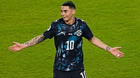 (AP Photo/Jeff Chiu) : Paraguay's Miguel Almiron reacts after he received a red card during the World Cup Group D soccer match against Turke in Santa Clara, Calif., near San Francisco, Friday, June 19, 2026