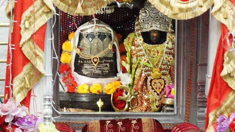 Over 9,000 Pilgrims Leave from Jammu for Kheer Bhawani Mela - null