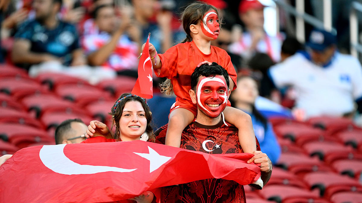 Fans look on before the World Cup Group D soccer match between Turkey and Paraguay in Santa Clara, Calif., near San Francisco, Friday, June 19, 2026 - (AP Photo/Eakin Howard)