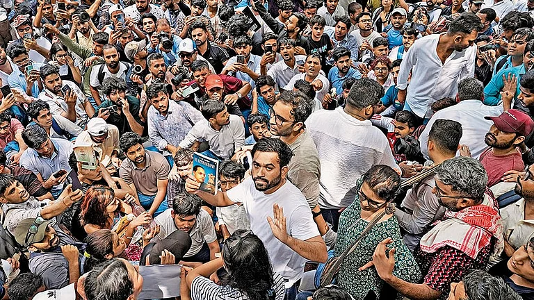 Cockroach Janta Party To Hold Second Jantar Mantar Protest, Urges Students To Bring Plates And Spoons - | Photo: Suresh K. Pandey