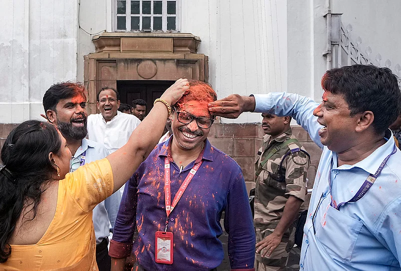 Government employees celebrate DA hike after state budget