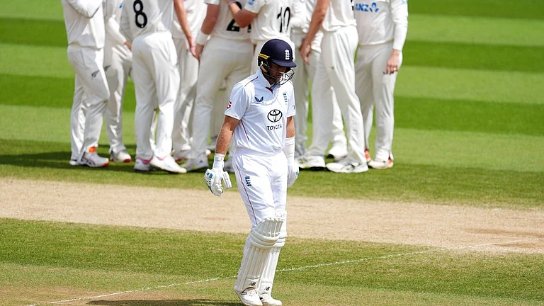 England lose the 2nd Test by 253 runs against New Zealand in Oval on Sunday, June 21. - AP Photo/Ben Whitley