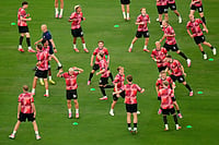 AP/Seth Wenig : Norway players warm up ahead of the World Cup Group I soccer match between Norway and Senegal in East Rutherford, N.J