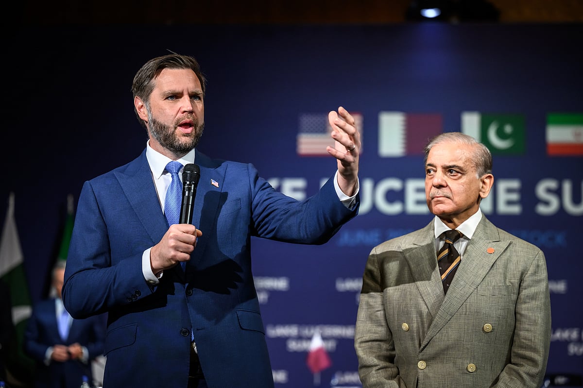 (Fabrice Coffrini/Keystone via AP)