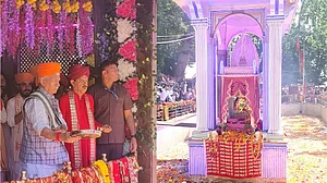 J-K LG Offers Prayers at Kheer Bhawani Temple
