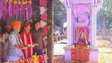 J-K LG Offers Prayers at Kheer Bhawani Temple