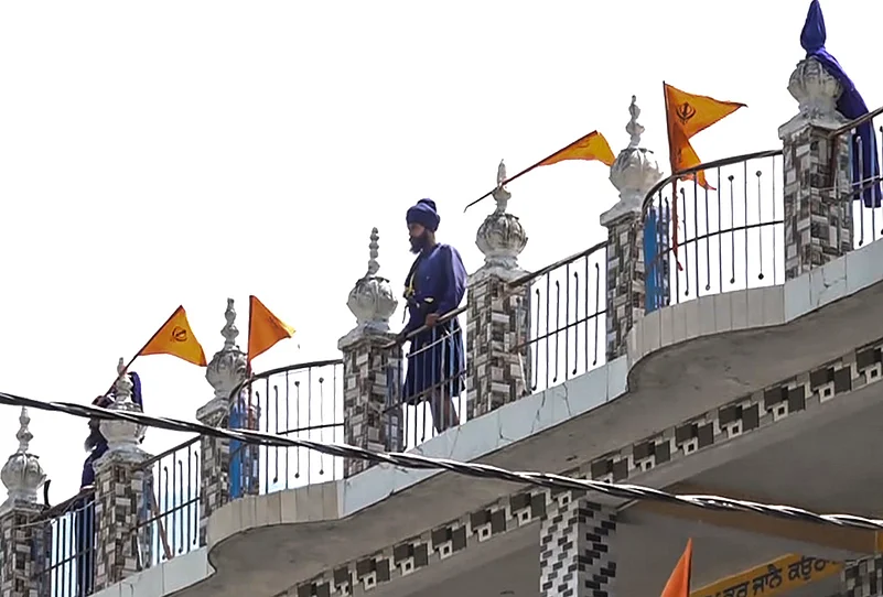 Group of Nihangs storm gurudwara in Rudraprayag