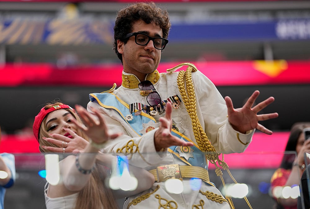 Fifa World Cup 2026 fans dazzling costumes, facepaint and flags highlights-Iranian fan