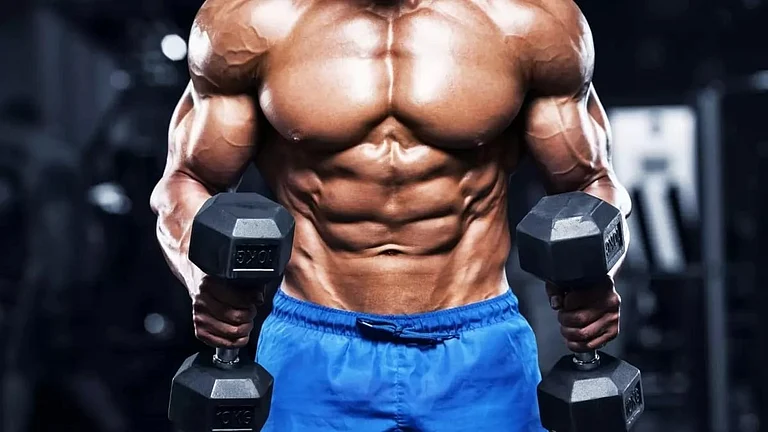 People Who Lift Weights Live Longer – New Study - null