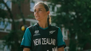 X/WHITE_FERNS