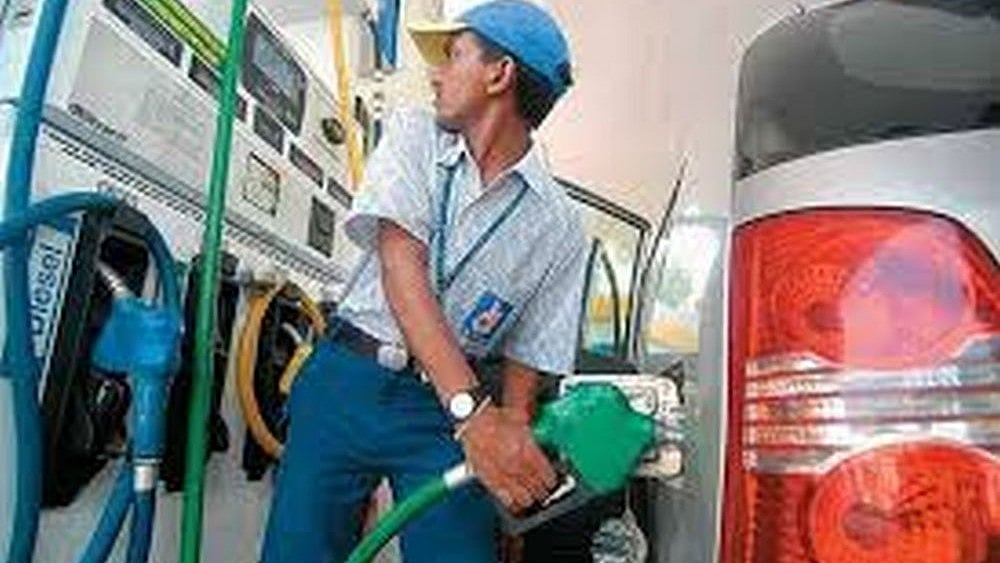 How India May Benefit from US' 60-Day Iran Oil Sanctions Waiver  - null