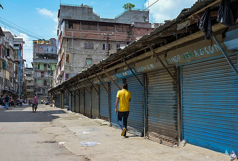 Shops remain closed at Khwairamband Keithel