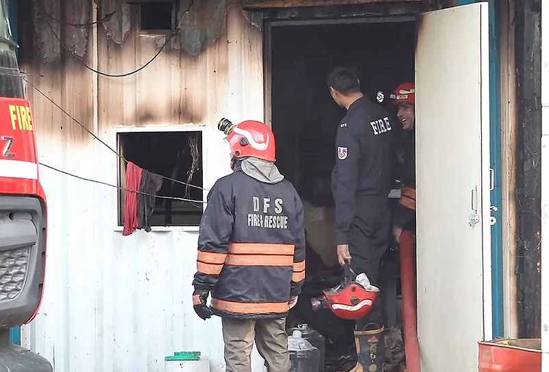 Fire breaks out in a temporary shelter near Udyog Bhawan