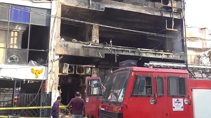 Fire breaks out, Aliganj
