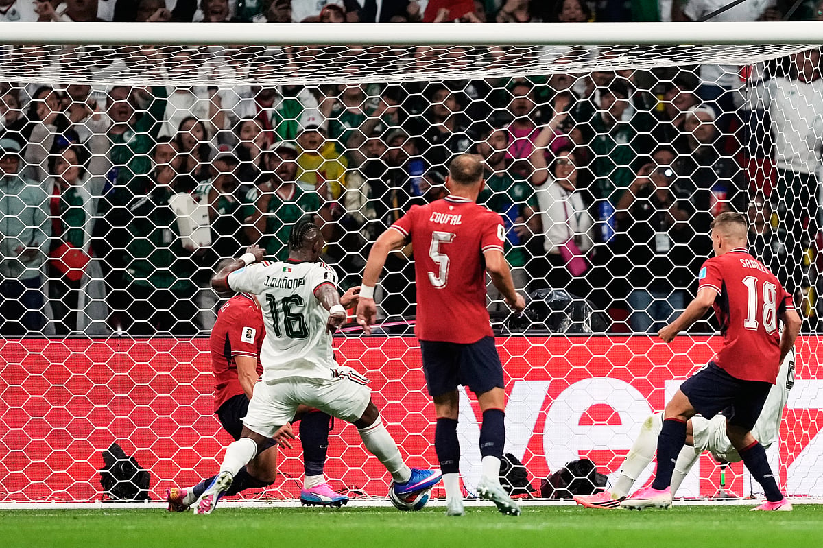 Czechia Vs Mexico FIFA World Cup 2026 Group A Julian Quinones Scores AP Photo