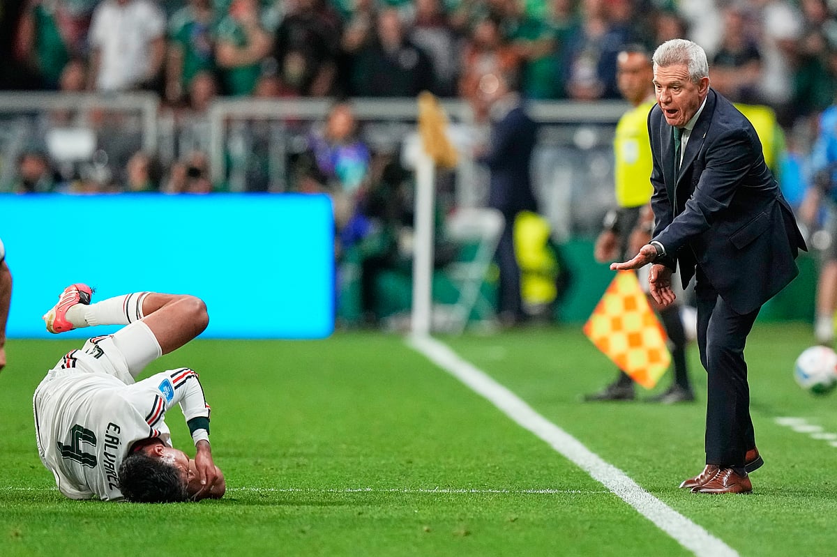 Czechia Vs Mexico FIFA World Cup 2026 Group A Edson Alvarez Crash lands AP Photo 