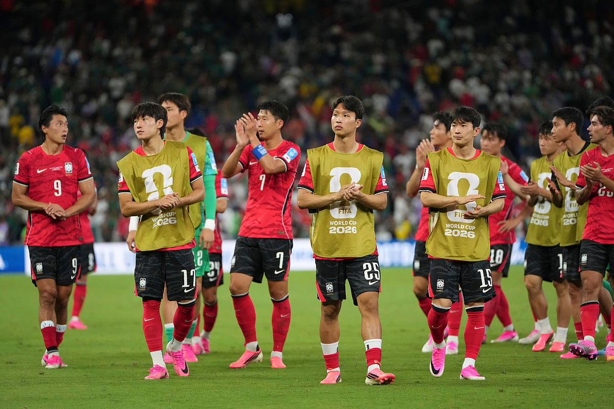 South Africa Vs South Korea FIFA World Cup 2026 Group A Korean Players Applaud Fans AP Photo