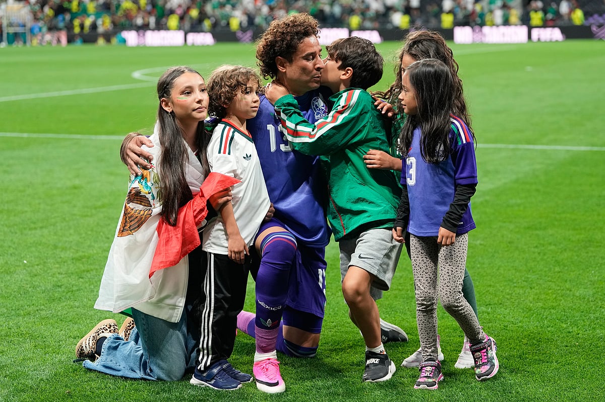 Czechia Vs Mexico FIFA World Cup 2026 Group A Guillermo Ochoa With his children P Photo