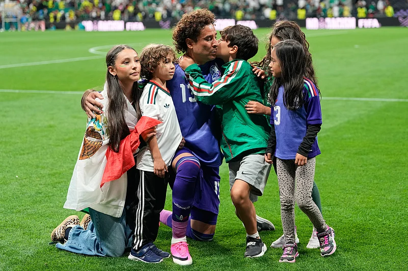 Czechia Vs Mexico FIFA World Cup 2026 Group A Guillermo Ochoa With his children P Photo